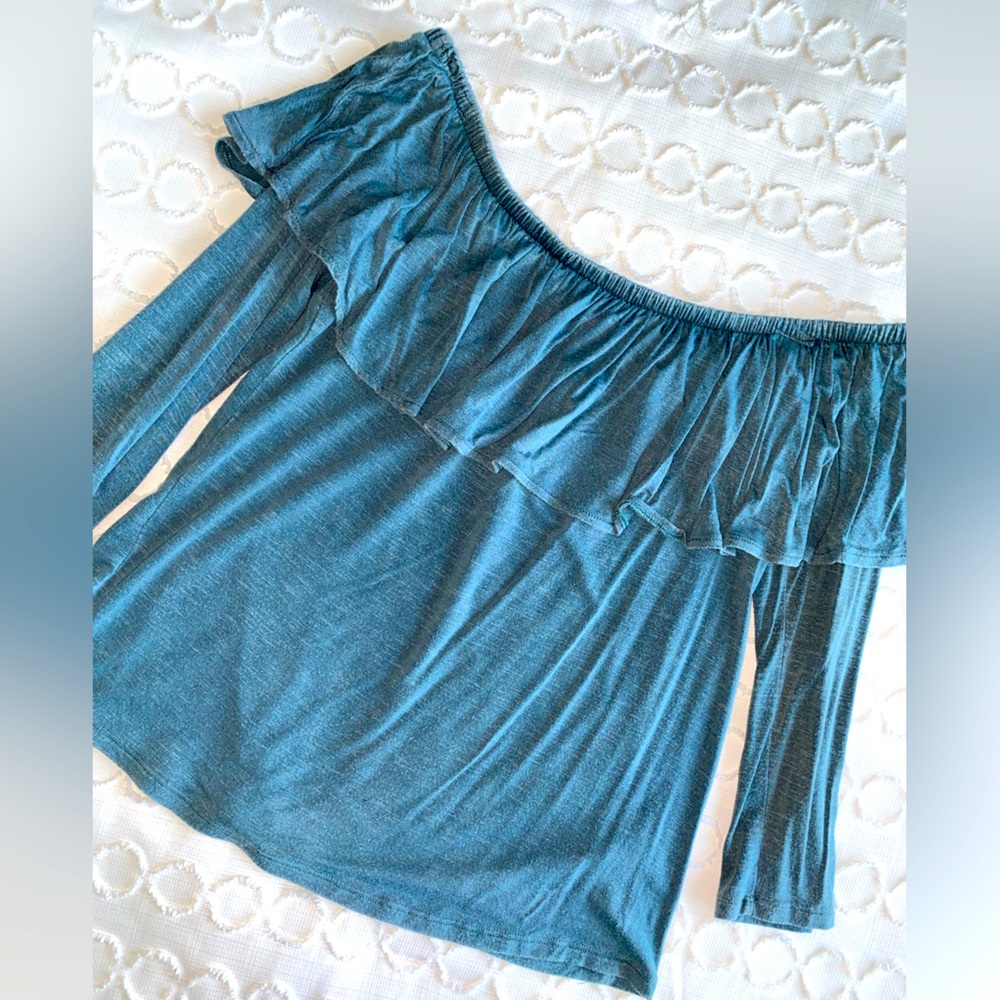 Off the Shoulder, 3/4 Sleeve Top